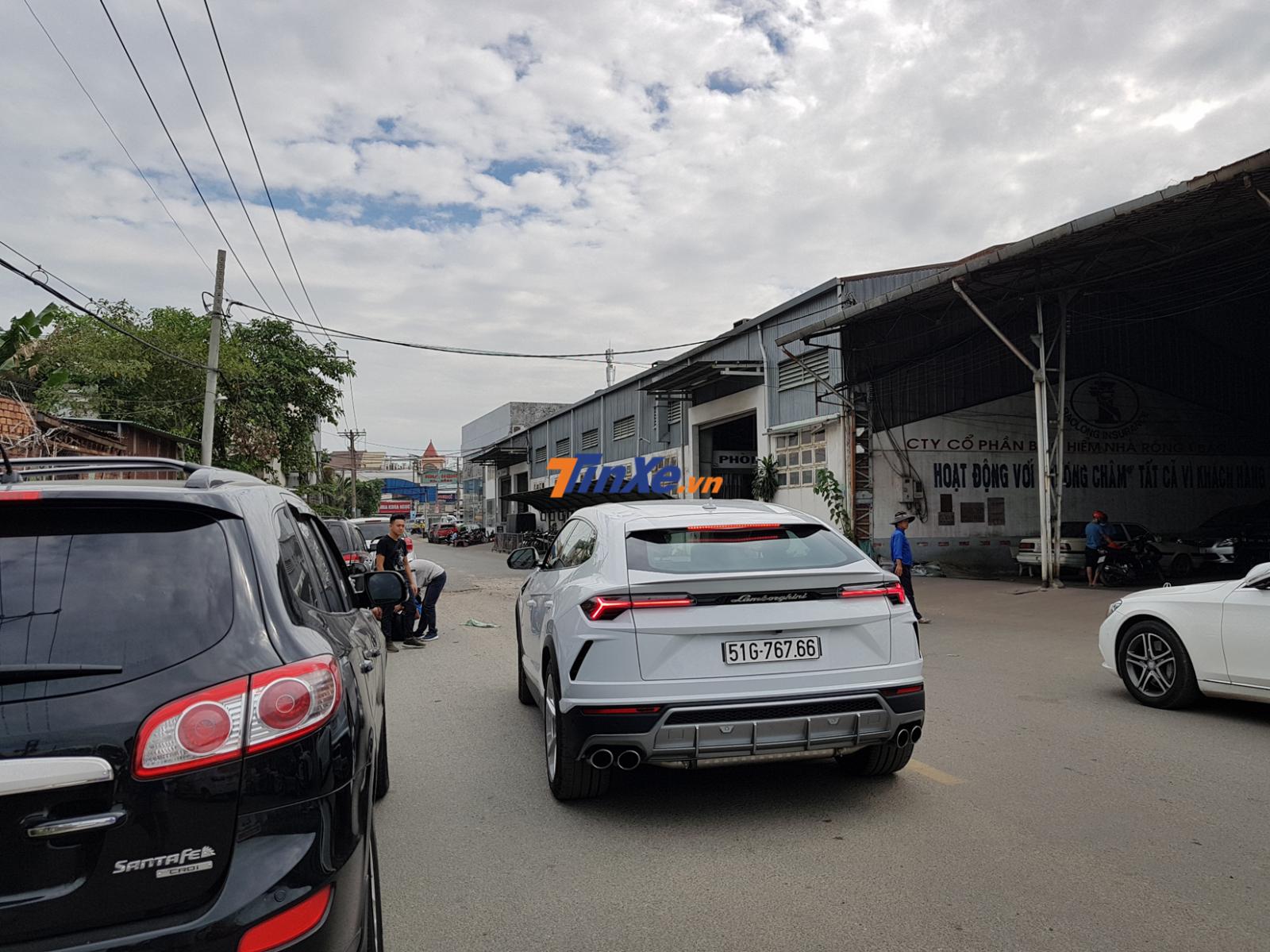 Hiện còn chiếc Lamborghini Urus tại Việt Nam chưa có biển số