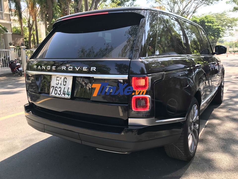 Range Rover Autobiography LWB 2018 chính hãng mới bàn giao cho Minh Nhựa sử dụng động cơ V6, dung tích 3.0 lít