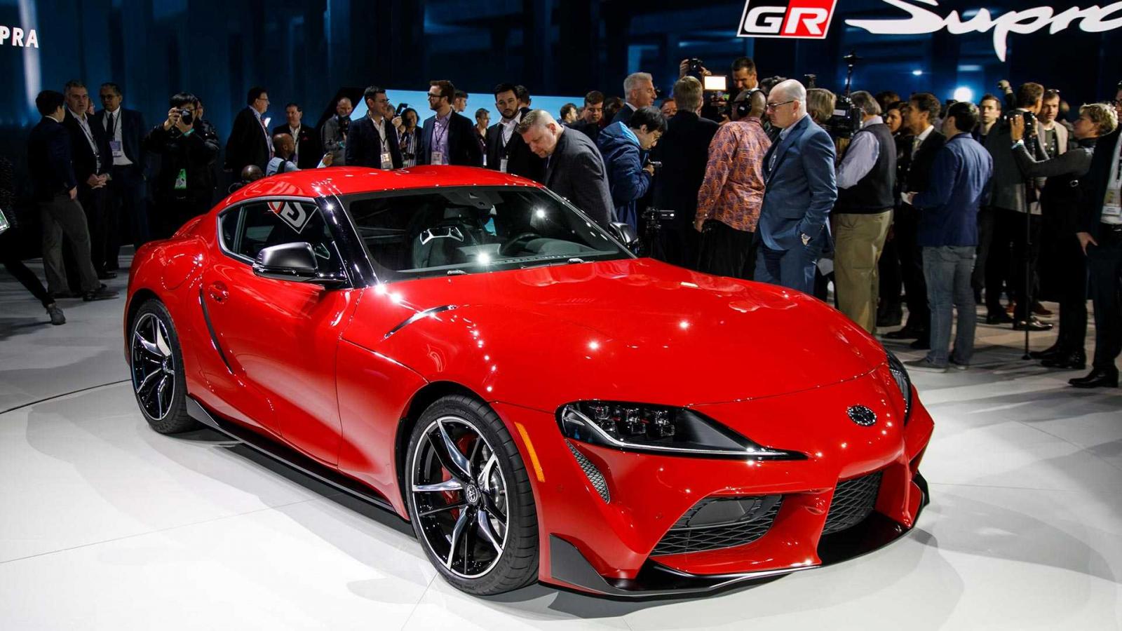 Toyota GR Supra 2020 có chi tiết mũi trên nắp capô