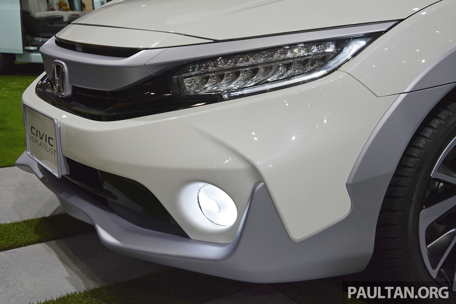 Nẹp bao quanh cản trước của Honda Civic Versatilist