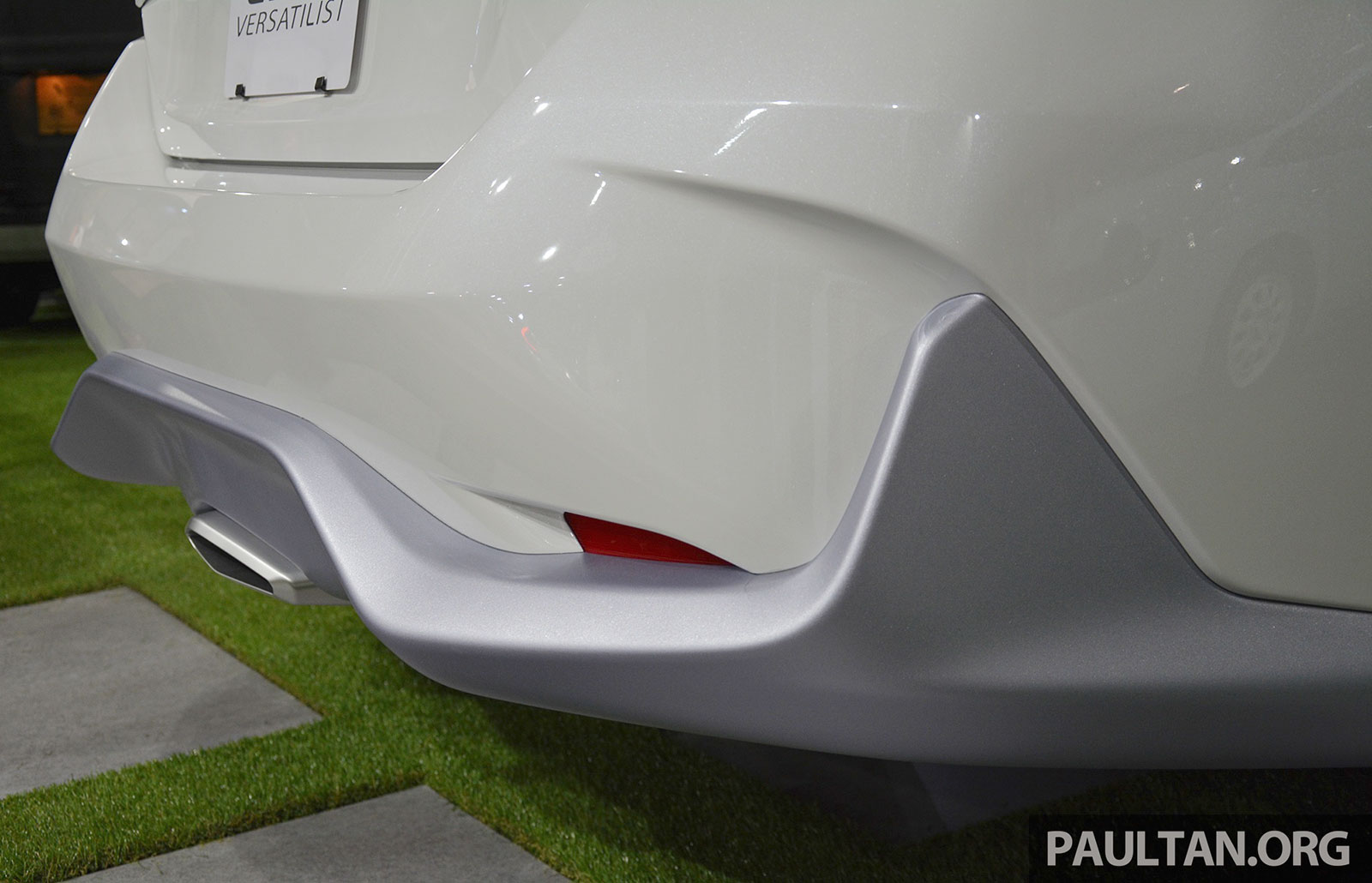 Cản sau tái thiết kế của Honda Civic Versatilist