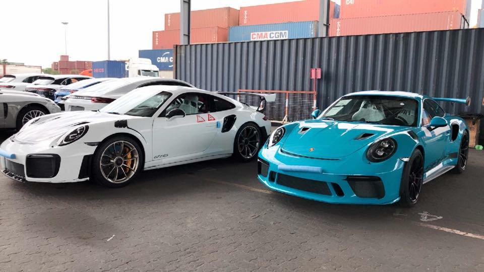 Cặp đôi siêu xe Porsche 911 GT2 RS và Porsche 911 GT3 RS đời 2019 mới cập bến Việt Nam Cặp đôi siêu xe Porsche 911 GT2 RS và Porsche 911 GT3 RS đời 2019 mới cập bến Việt Nam