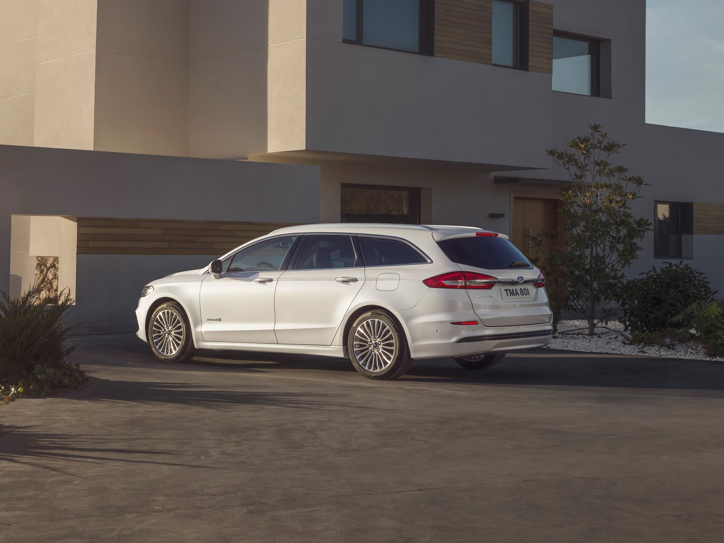 Vành của Ford Mondeo 2020 có đường kính từ 17 - 19 inch