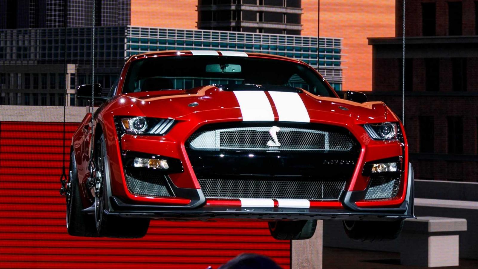 Ford Mustang Shelby GT500 2020 trong màn ra mắt thú vị tại triển lãm Detroit 2019
