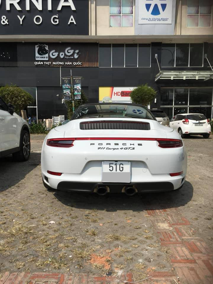 Porsche 911 Targa 4 GTS 2018 độc nhất Việt Nam làm dâu tại Sài thành Porsche 911 Targa 4 GTS 2018 độc nhất Việt Nam làm dâu tại Sài thành