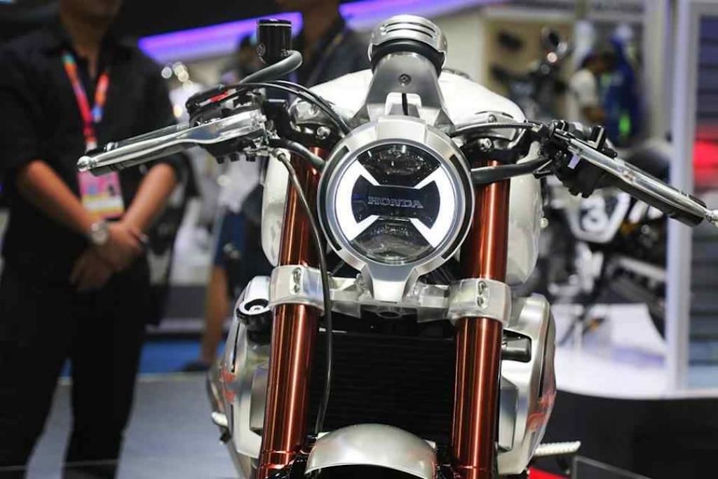 Đầu đèn Honda 300 TT Cafe Racer Đầu đèn Honda 300 TT Cafe Racer