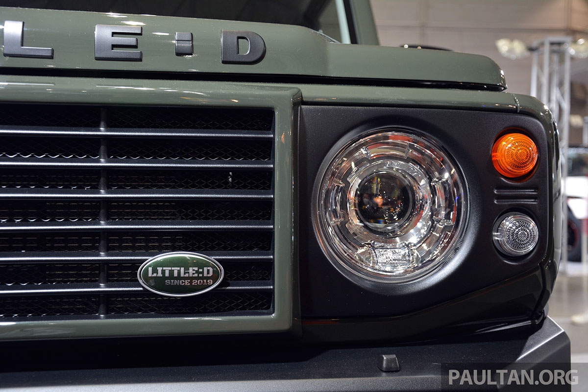 Đèn pha của chiếc Suzuki Jimny 2019 với gói Little D