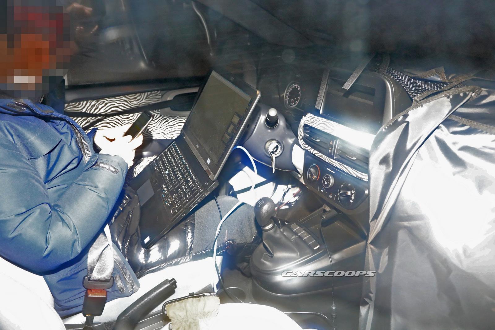 Nội thất bên trong Hyundai i10 2020 trên đường thử