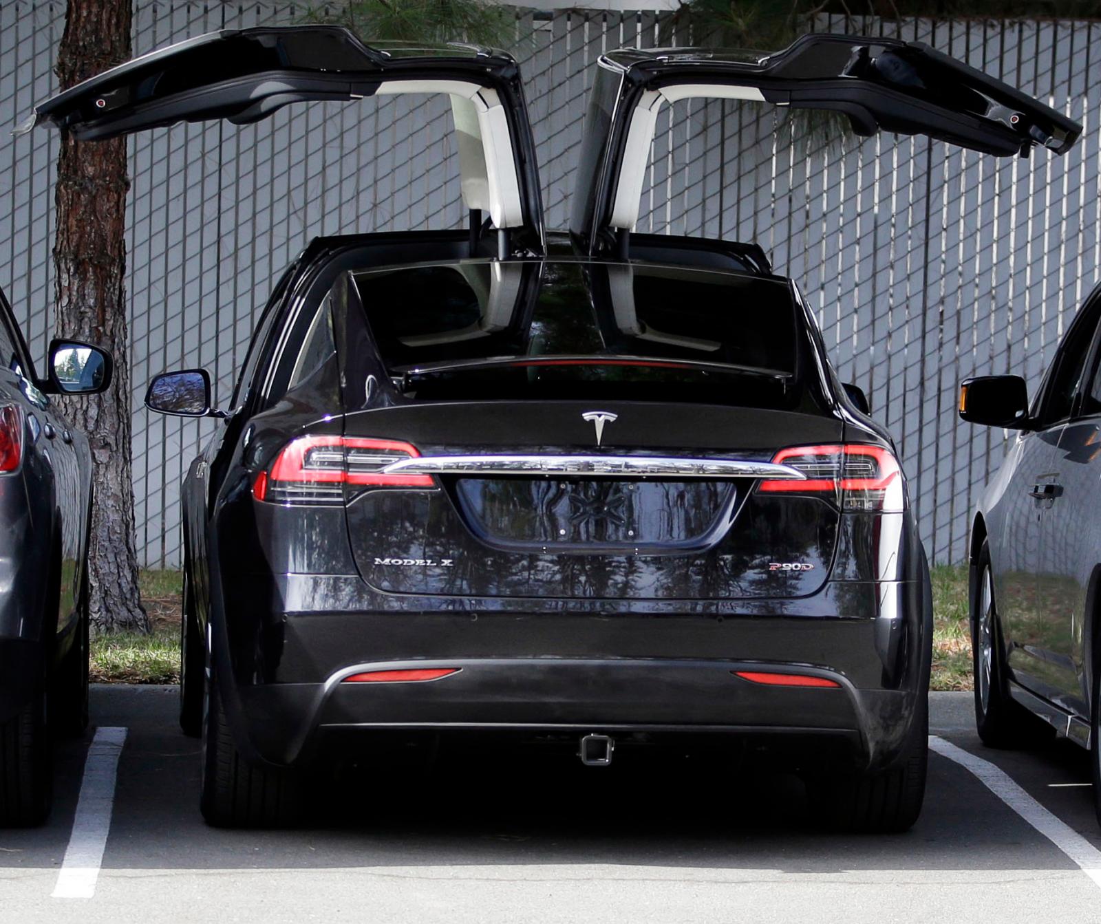 Tesla model x3