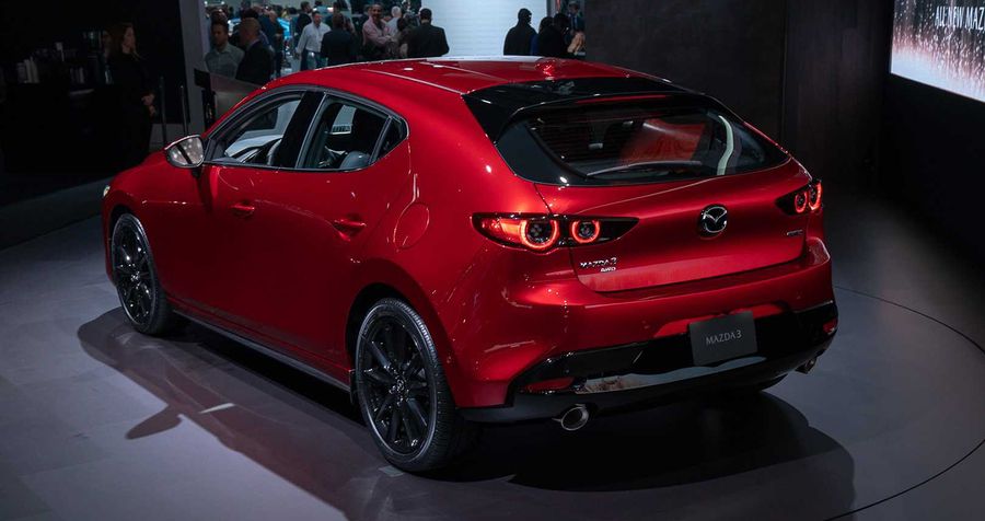 Màu sơn đỏ Soul Red Crystal của Mazda3 2019 Màu sơn đỏ Soul Red Crystal của Mazda3 2019