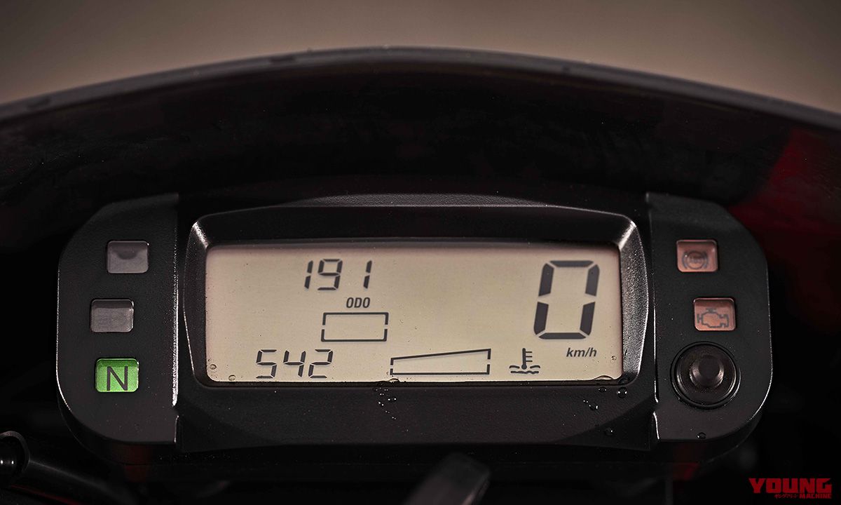 Mẫu Aprilia SX 125 sử dụng đồng hồ điện tử gọn gàng Mẫu Aprilia SX 125 sử dụng đồng hồ điện tử gọn gàng