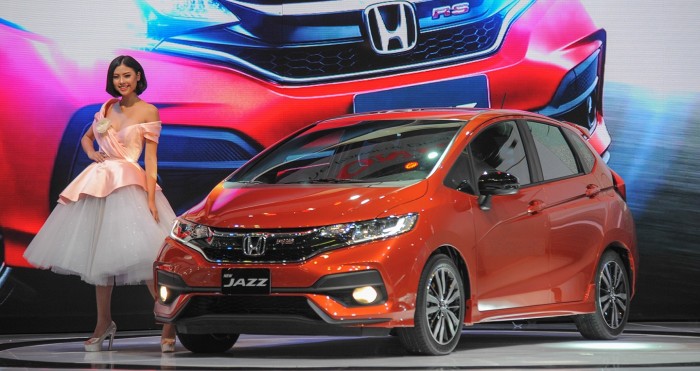Honda Jazz khuyến mãi tặng phụ kiện 30-35 triệu đồng cho khách hàng