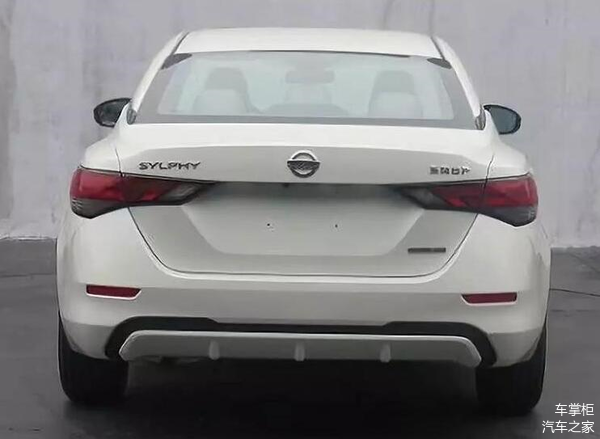 Nissan Sylphy 2019 khi nhìn từ phía sau Nissan Sylphy 2019 khi nhìn từ phía sau