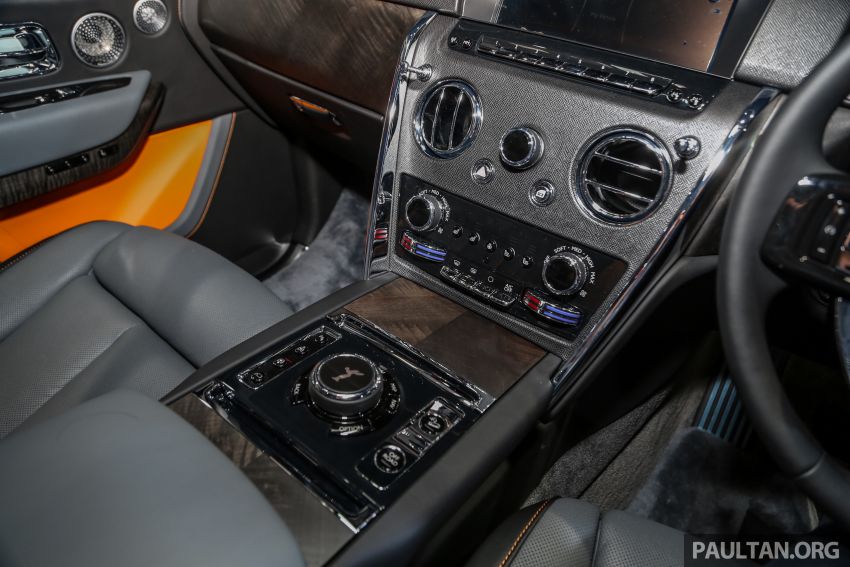 Động cơ của Rolls-Royce Cullinan được trang bị hộp số tự động ZF 8 cấp Động cơ của Rolls-Royce Cullinan được trang bị hộp số tự động ZF 8 cấp