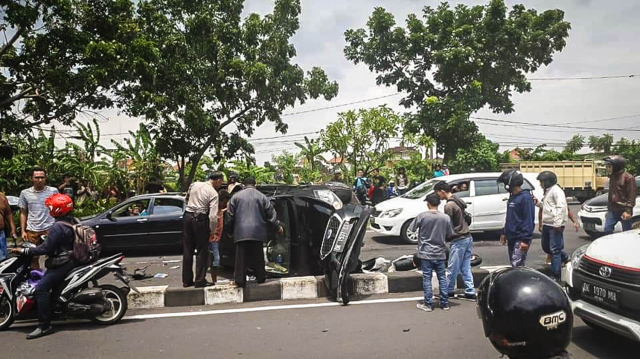 Hiện trường vụ tai nạn khiến 1 người chết và một số người khác bị thương