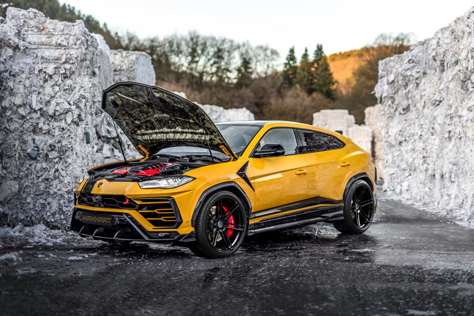 Quái vật siêu SUV Lamborghini Urus mạnh hơn 160 mã lực so với xe của Minh Nhựa Quái vật siêu SUV Lamborghini Urus mạnh hơn 160 mã lực so với xe của Minh Nhựa