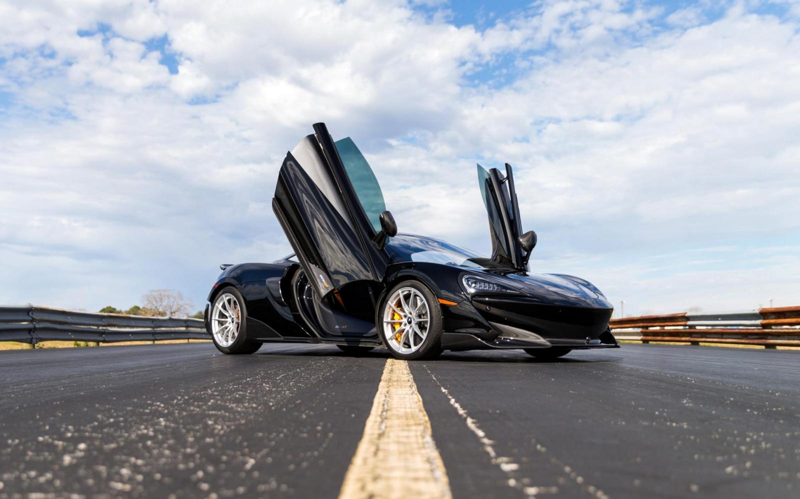 Hennessey Performance gọi bản độ siêu xe McLaren 600LT là HPE800