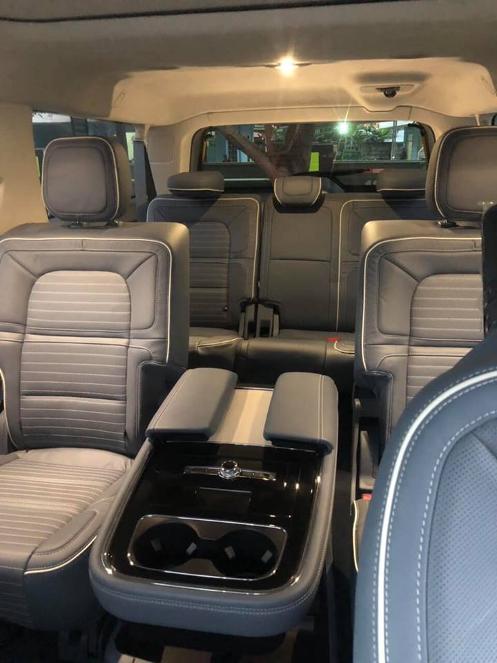 Không gian nội thất của Lincoln Navigator 2018 phiên bản Black Label L siêu rộng rãi Không gian nội thất của Lincoln Navigator 2018 phiên bản Black Label L siêu rộng rãi
