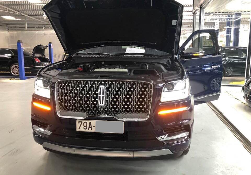 Lincoln Navigator Black Label L đầu tiên tại Nha Trang