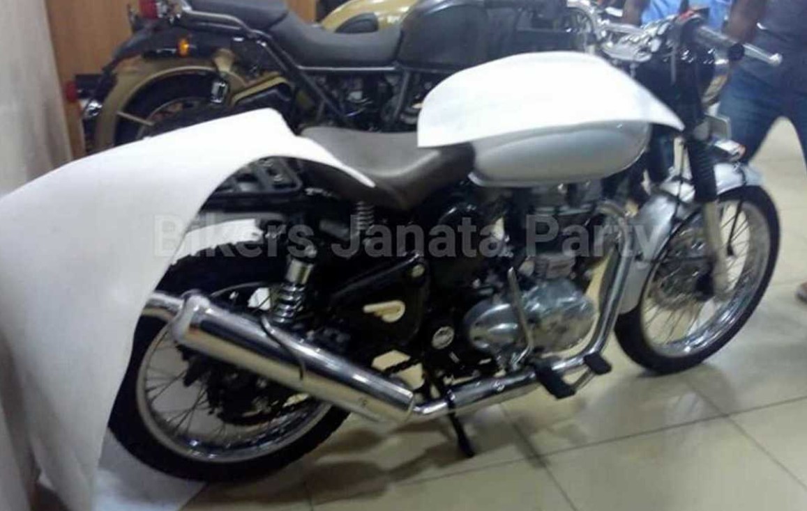 Royal Enfield Classic 500 Scrambler tại đại lý