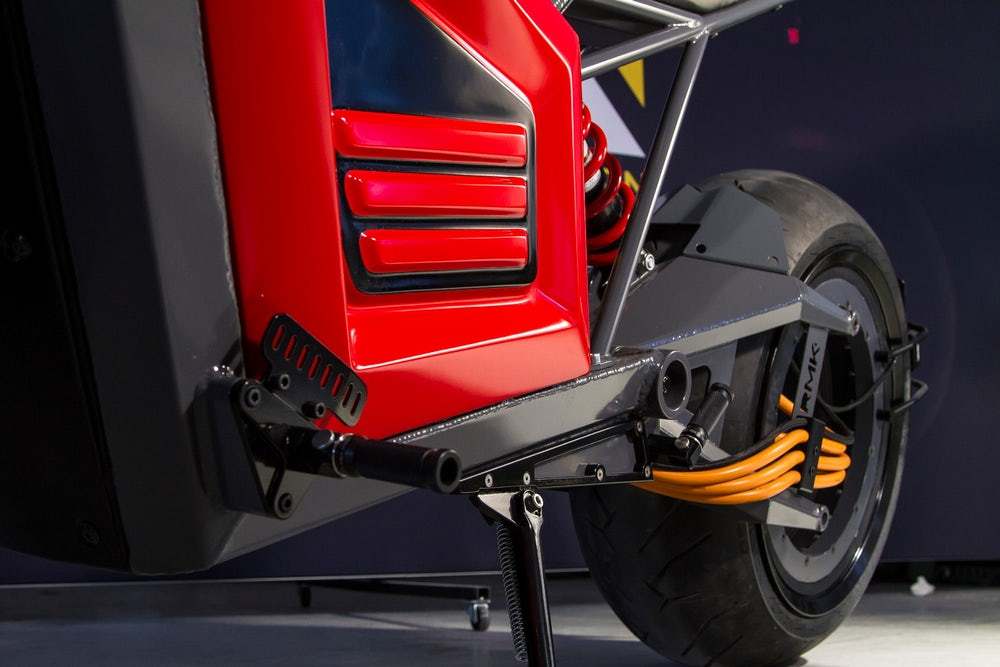 Mô-tơ điện của xe được tích hợp vào vành sau Mô-tơ điện của xe được tích hợp vào vành sau