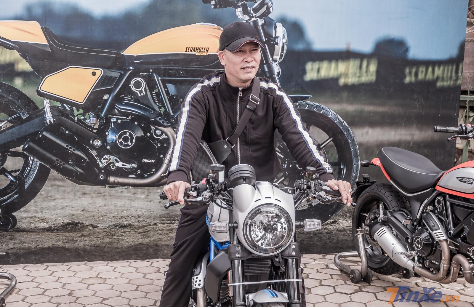 Với dáng ngồi đổ về phía trước, Scrambler Cafe sẽ cho người lái trải nghiệm thú vị Với dáng ngồi đổ về phía trước, Scrambler Cafe sẽ cho người lái trải nghiệm thú vị