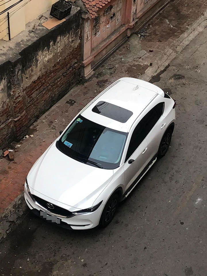 3 chiếc xe mang thương hiệu Mazda, Mercedes-Benz và Jaguar bị vặt gương trong đêm giao thừa tại Hà Nội 3 chiếc xe mang thương hiệu Mazda, Mercedes-Benz và Jaguar bị vặt gương trong đêm giao thừa tại Hà Nội