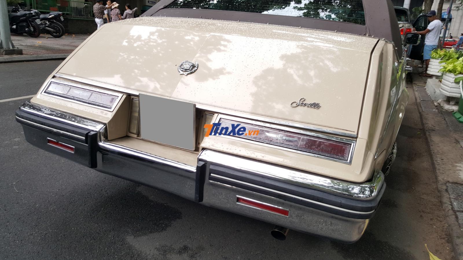 Chiếc Cadillac Seville đời 1984 tại Sài thành sử dụng động cơ V8 Chiếc Cadillac Seville đời 1984 tại Sài thành sử dụng động cơ V8