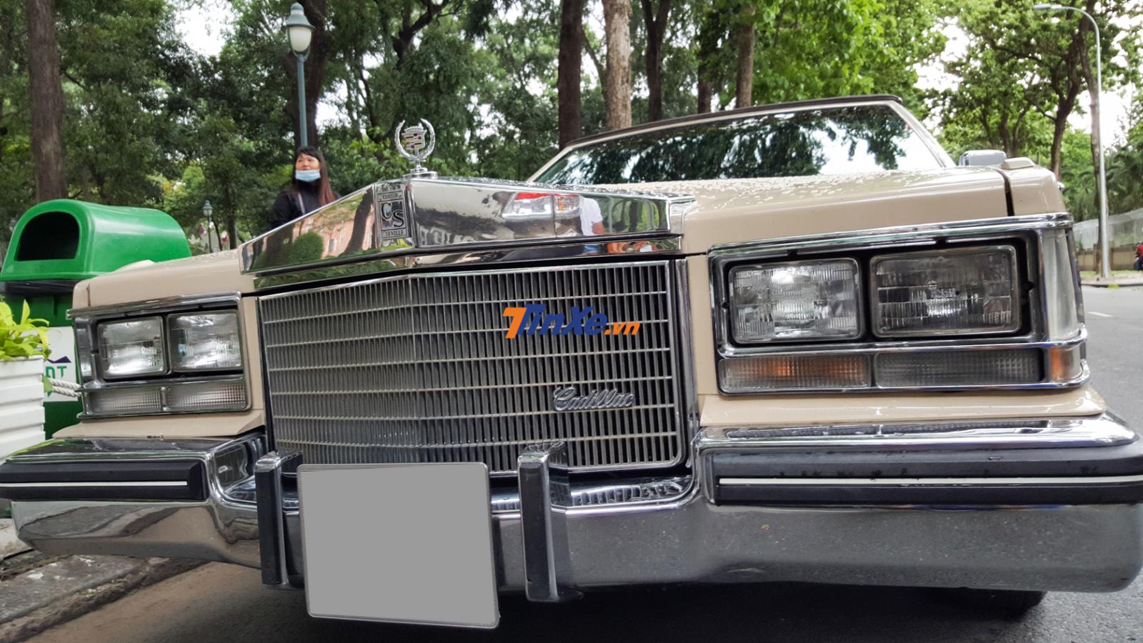 Nhà thiết kế Bill Mitchell của GM đã tạo ra vẻ đẹp cho Cadillac Seville Nhà thiết kế Bill Mitchell của GM đã tạo ra vẻ đẹp cho Cadillac Seville