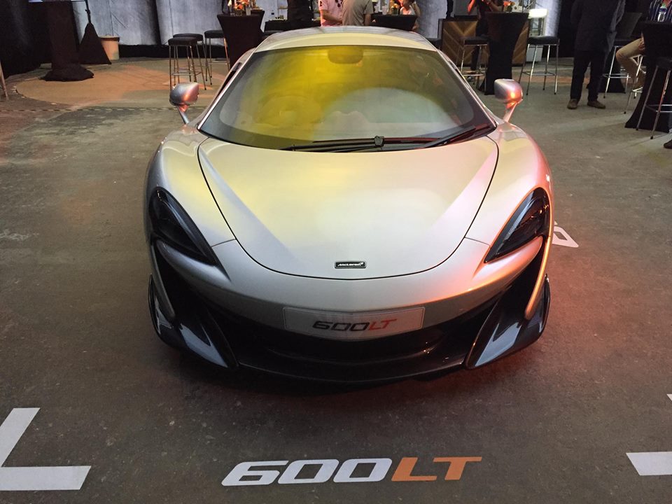 McLaren 600LT là siêu xe thương mại đỉnh cao nhất hiện nay của hãng xe Anh quốc McLaren 600LT là siêu xe thương mại đỉnh cao nhất hiện nay của hãng xe Anh quốc