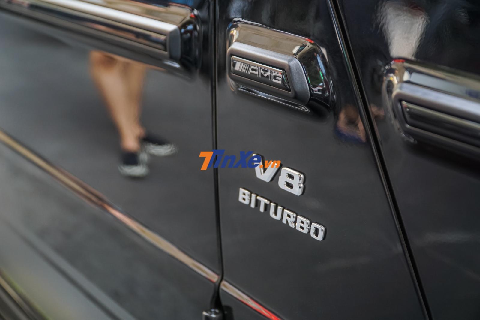 Mercedes-AMG G63 Edition 1 vẫn sử dụng khối động cơ xăng V8, tăng áp kép, dung tích 4.0 lít, sản sinh công suất tối đa 577 mã lực