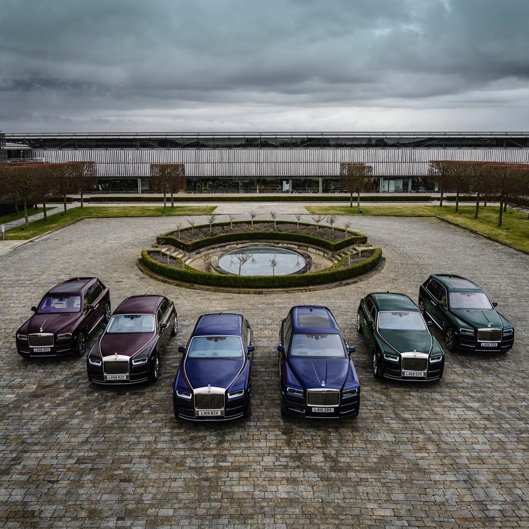 6 chiếc Rolls-Royce mới của ông Singh có màu sơn lấy cảm hứng từ 3 loại đá quý là hồng ngọc, sapphire và ngọc lục bảo 6 chiếc Rolls-Royce mới của ông Singh có màu sơn lấy cảm hứng từ 3 loại đá quý là hồng ngọc, sapphire và ngọc lục bảo