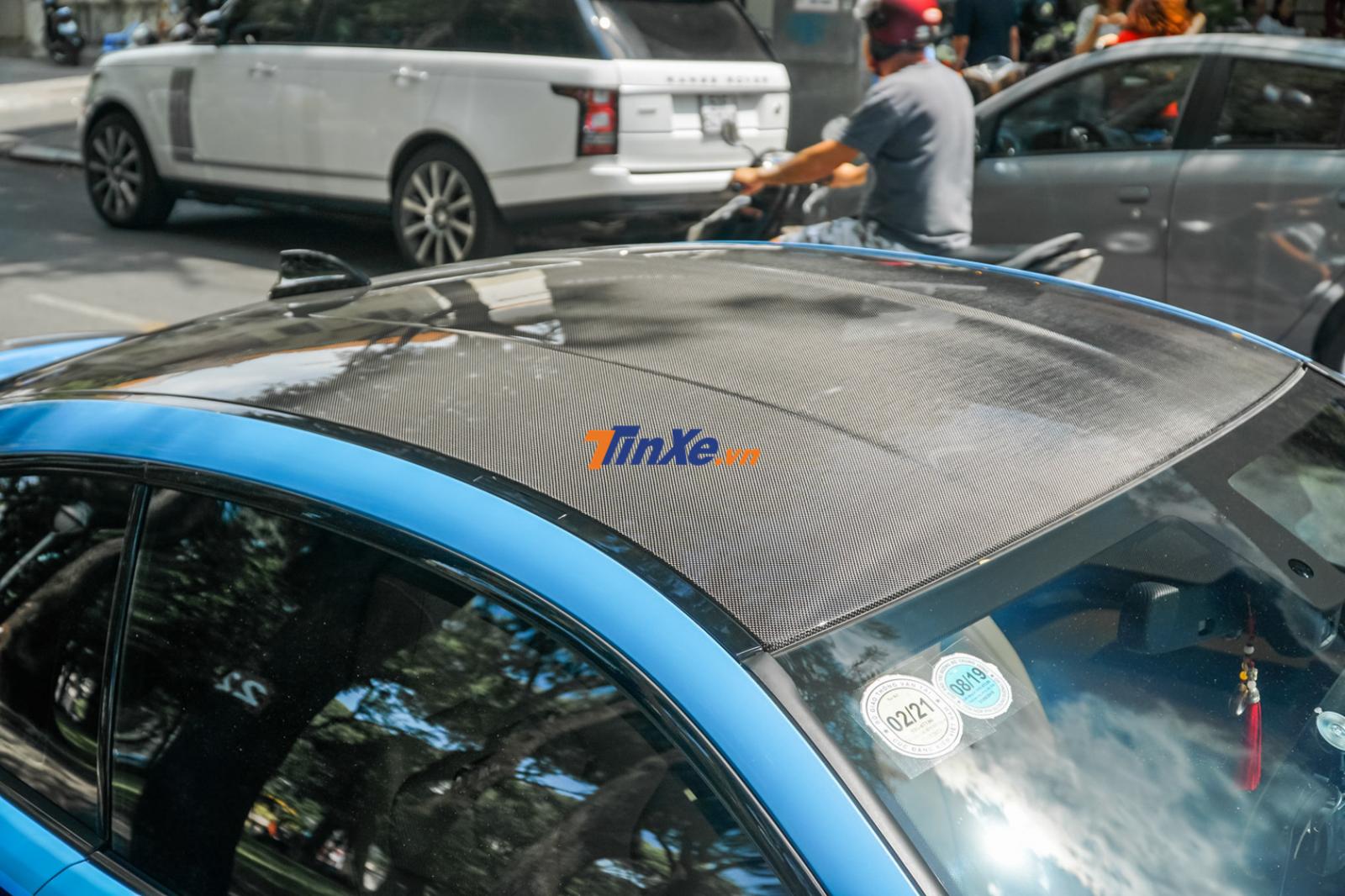 Điều này cũng được áp dụng cho nóc xe