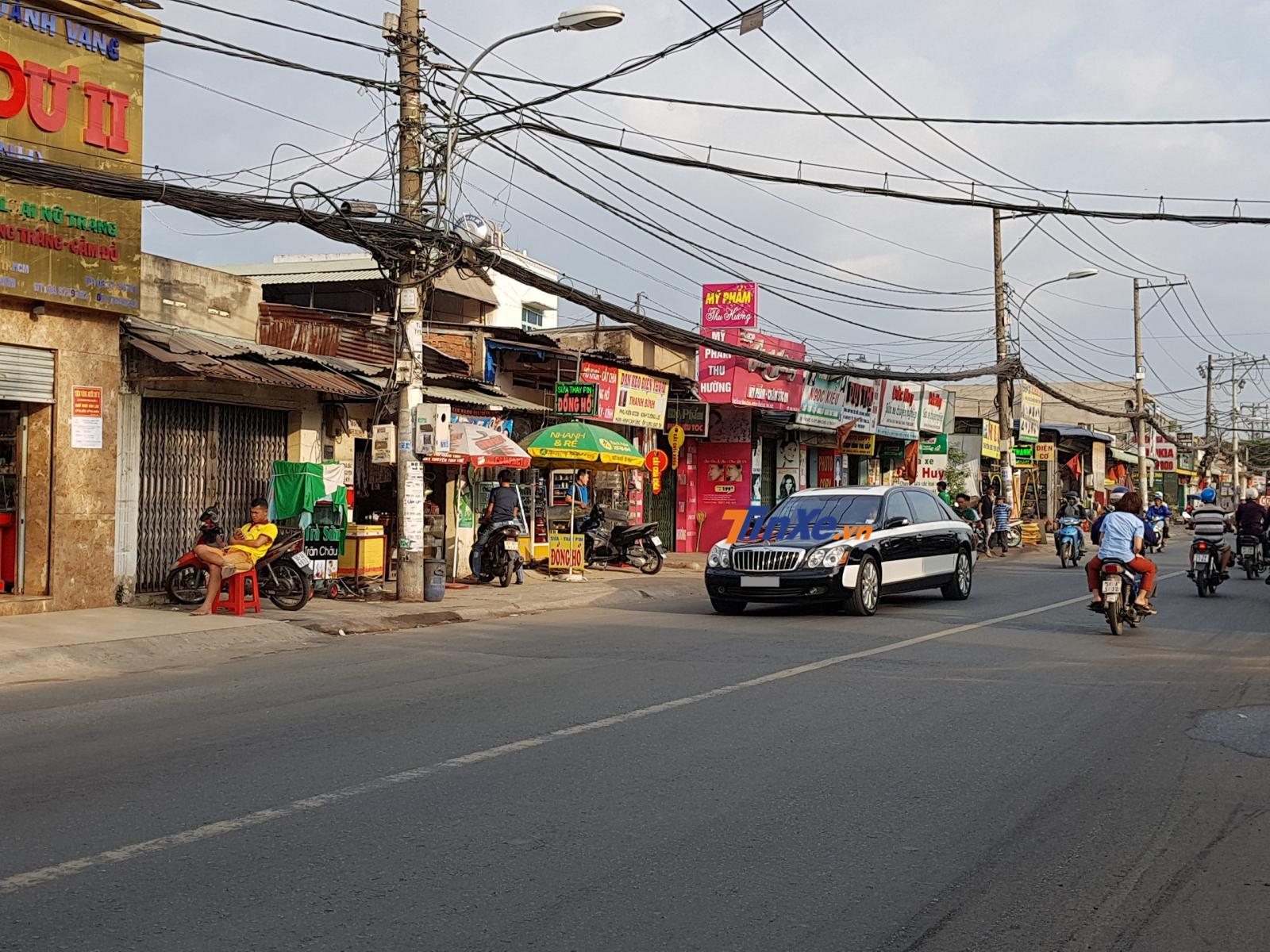 1 chiếc Maybach 62S trên đường phố Việt Nam
