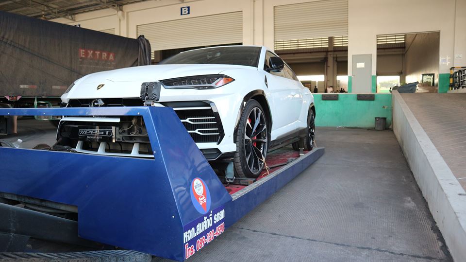 Lamborghini Urus thứ 2 về Lào Lamborghini Urus thứ 2 về Lào