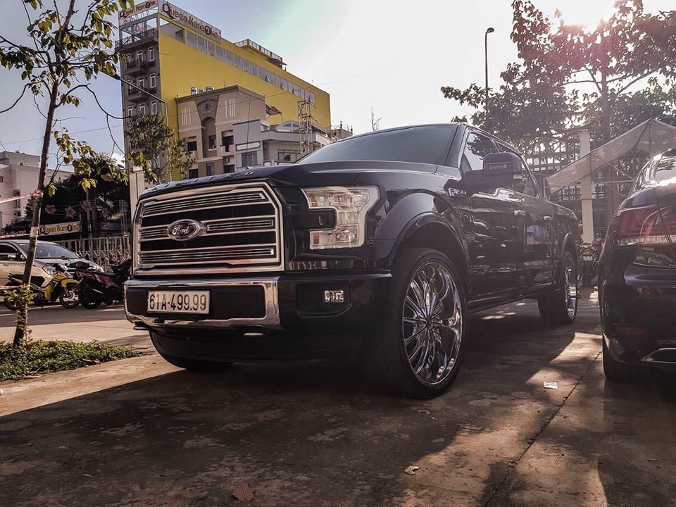 Ford F-150 biển tứ quý 9