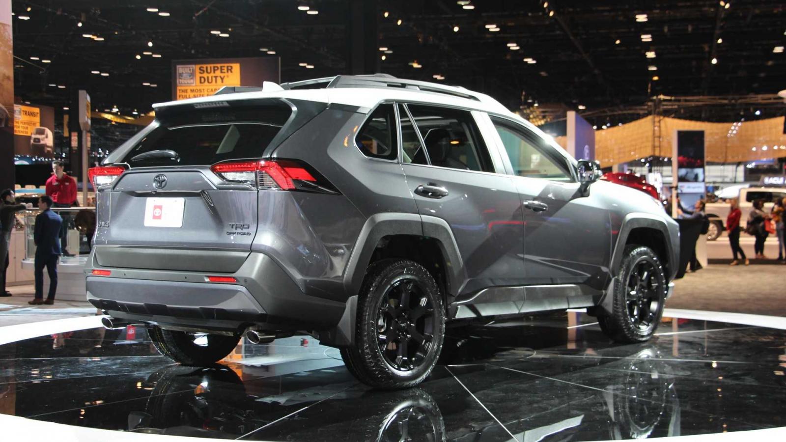 Toyota RAV4 TRD Off-Road 2020 được bổ sung nhiều trang bị để có khả năng off-road tốt hơn bản tiêu chuẩn Toyota RAV4 TRD Off-Road 2020 được bổ sung nhiều trang bị để có khả năng off-road tốt hơn bản tiêu chuẩn