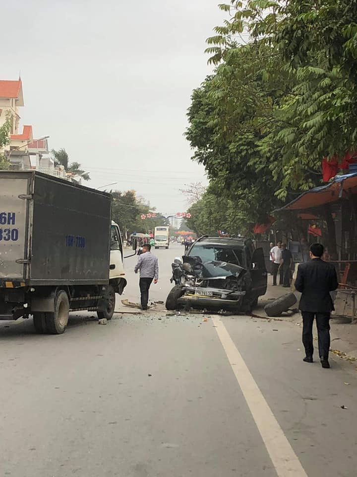 Hiện trường vụ tai nạn liên hoàn