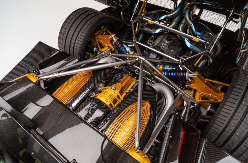 Động cơ Pagani Huayra Roadster mang màu sơn Acid Green