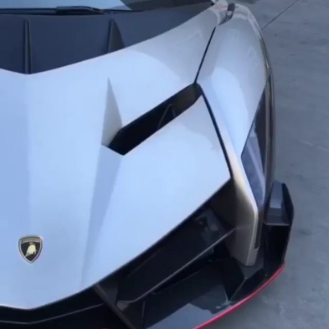 Thân vỏ của chiếc Lamborghini Veneno nhái có độ chuẩn xác đến bất ngờ