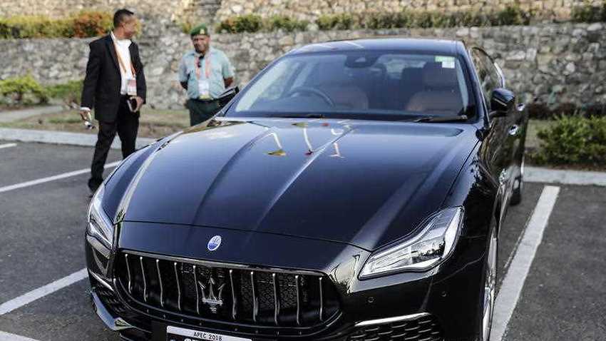 Một chiếc Maserati Quattroporte đeo biển APEC 2018 tại Papua New Guinea