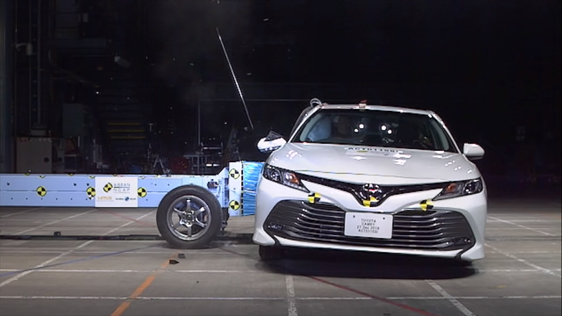 Phiên bản tiêu chuẩn 2.0G thấp nhất của Toyota Camry 2019 tại thị trường Thái đạt kết quả 5 sao an toàn ASEAN NCAP