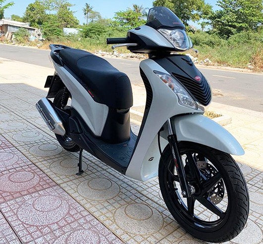 Giá Honda SH 350i lắp ráp tại Việt Nam bằng một nửa bản nhập khẩu