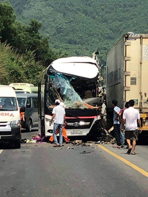 Ảnh tại hiện trường vụ tai nạn (Nguồn:facebook) Ảnh tại hiện trường vụ tai nạn (Nguồn:facebook)