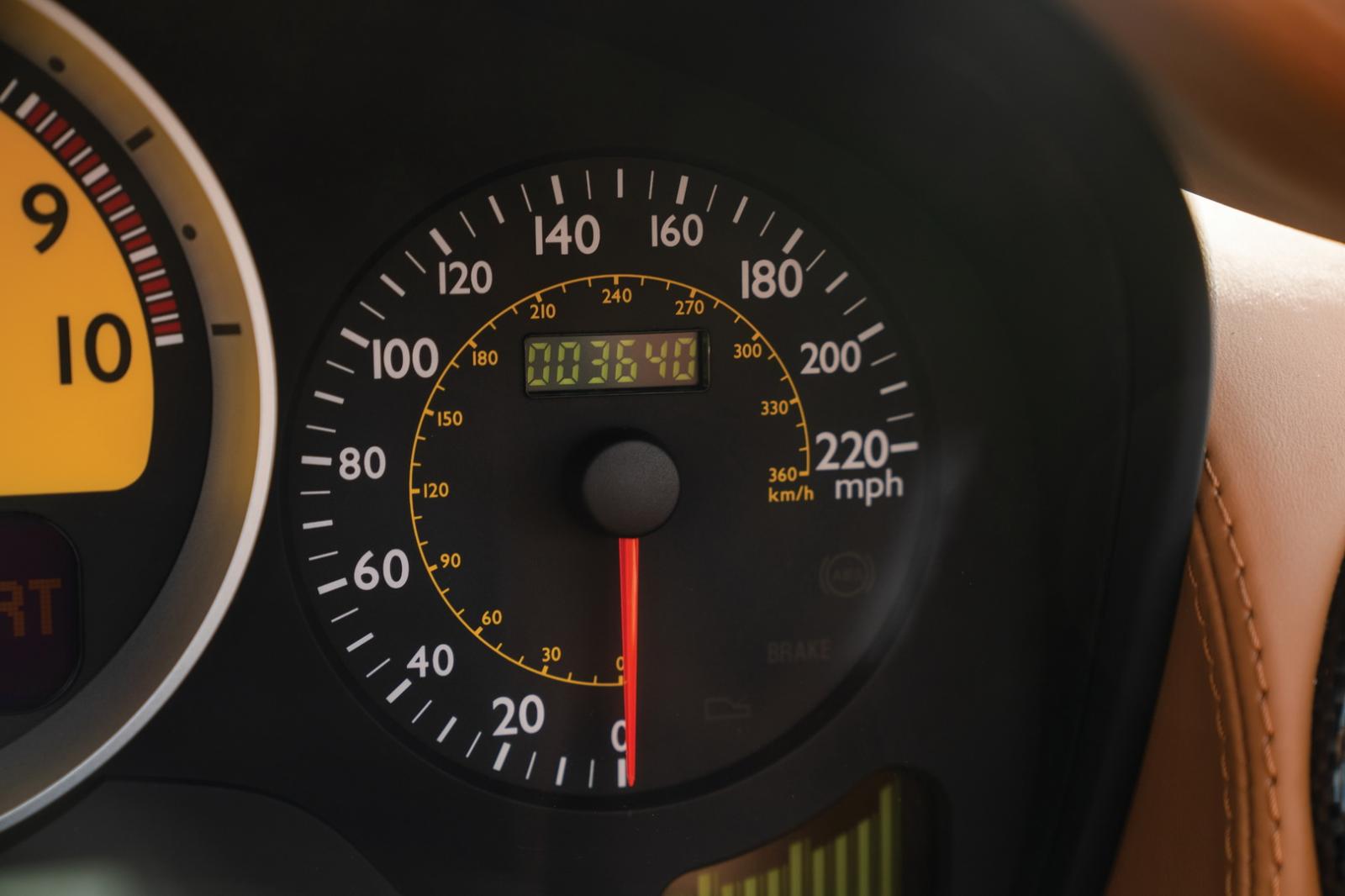 Chiếc Ferrari F430 Spider này chỉ mới lăn bánh 5.858 km Chiếc Ferrari F430 Spider này chỉ mới lăn bánh 5.858 km