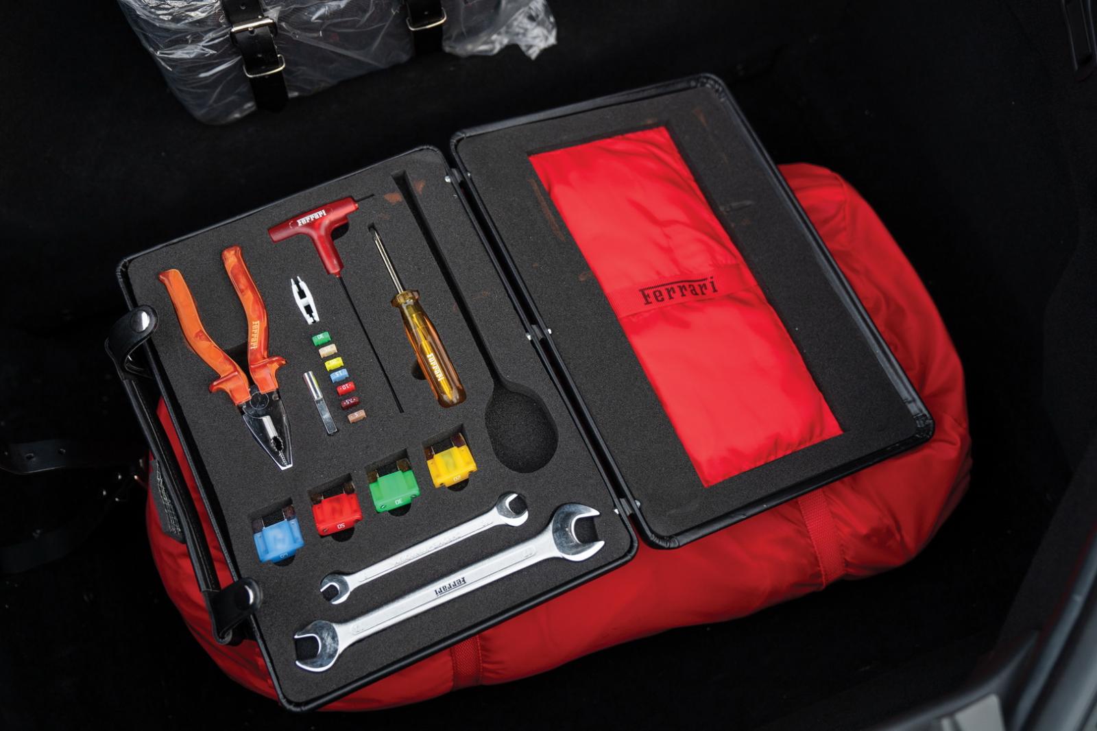 Và bộ phụ kiện sửa xe Và bộ phụ kiện sửa xe