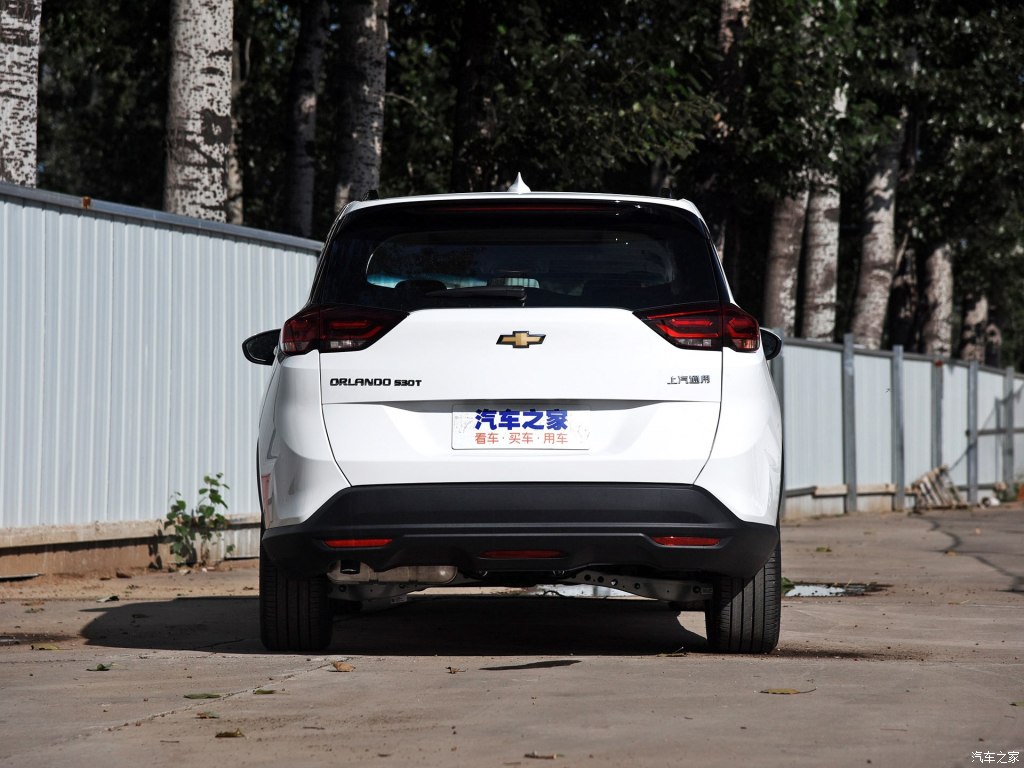 Thiết kế đuôi xe của Chevrolet Orlando 2019 Thiết kế đuôi xe của Chevrolet Orlando 2019