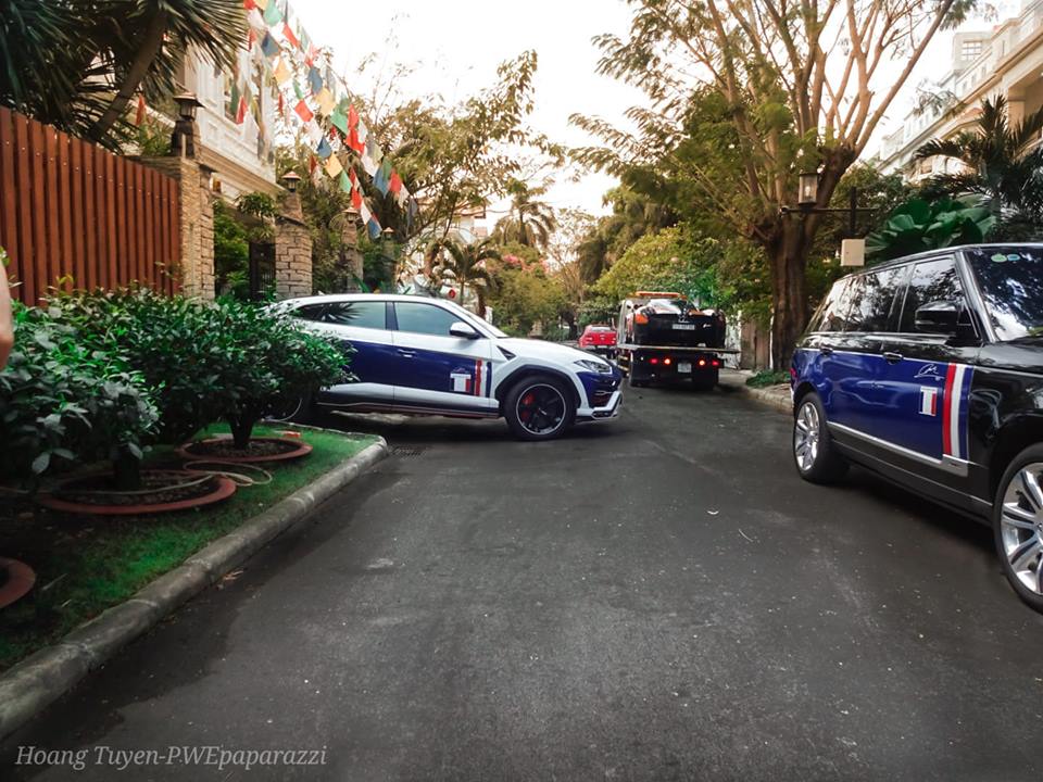 Lamborghini Urus cùng Pagani Huayra và Range Rover phiên bản cũ của Minh Nhựa Lamborghini Urus cùng Pagani Huayra và Range Rover phiên bản cũ của Minh Nhựa