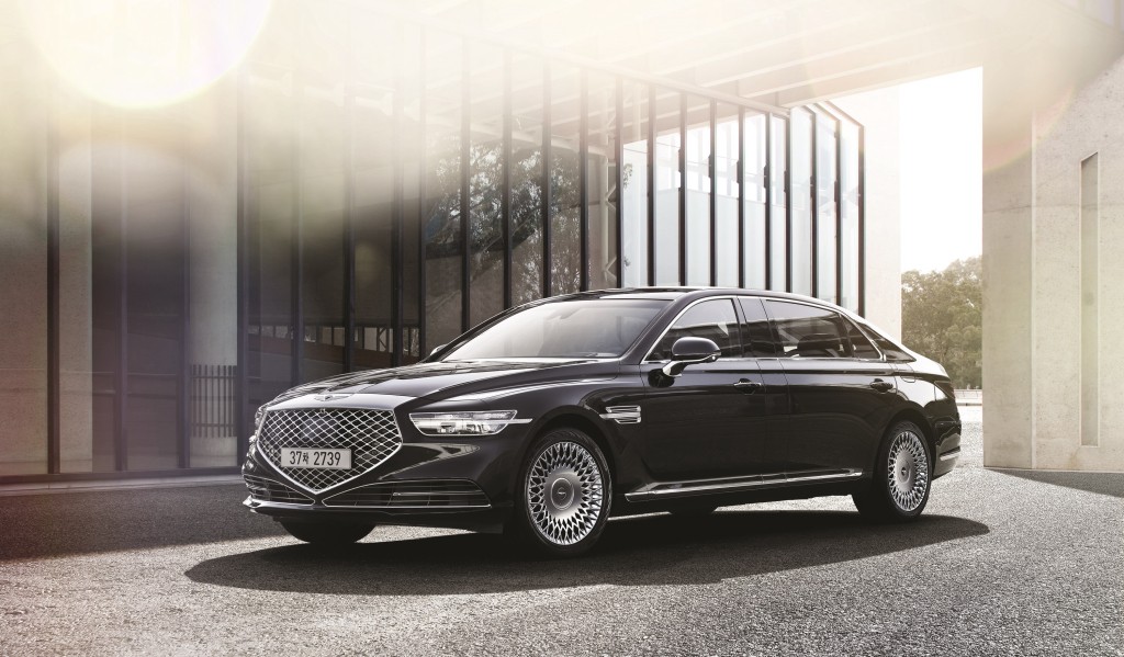 Genesis G90 Limousine nhắm đến các hàng khách muốn có một trải nghiệm sang trọng đúng nghĩa