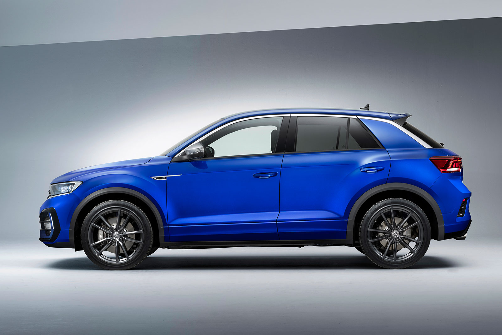 Volkswagen T-Roc R 2020 được trang bị hệ dẫn động 4 bánh toàn thời gian